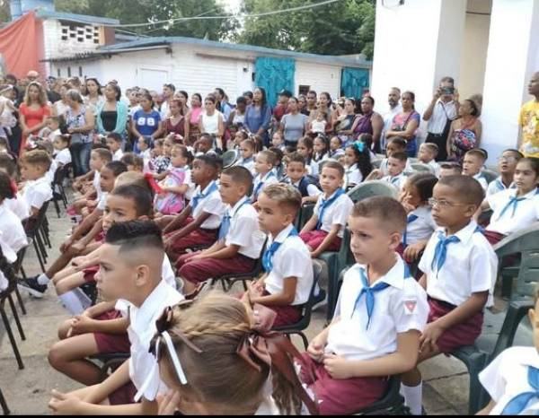De vuelta a las aulas escolares pineros