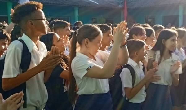 Ciego de Ávila da luz verde al curso escolar