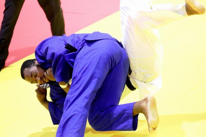 Dos rivales a la vez para el judo cubano