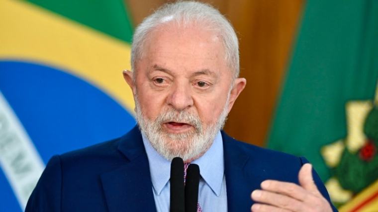 A un mes de las elecciones en Brasil se reduce ventaja entre Lula y Bolsonaro