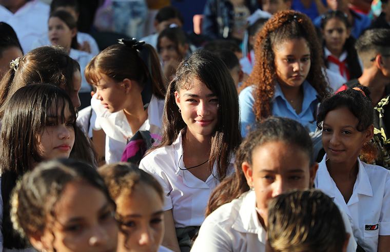 Recibamos con alegría el nuevo curso escolar